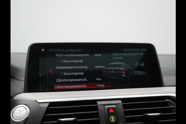 BMW X4 M40i M Sport 354pk | Trekhaak Af Fabriek | Panodak | Head Up | Adaptive Cruise | 360 Camera | Adaptief Onderstel | Lederen Sportstoelen Memory & Verwarmd | 21"L.M | Keyless | Blis | Sfeerverlichting | Apple Carplay |