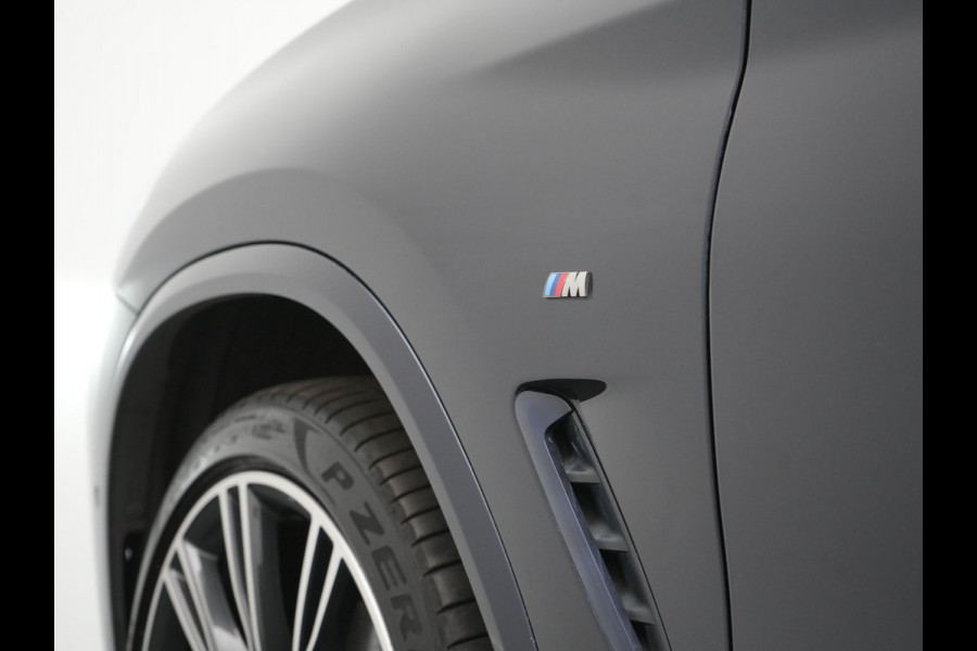 BMW X4 M40i M Sport 354pk | Trekhaak Af Fabriek | Panodak | Head Up | Adaptive Cruise | 360 Camera | Adaptief Onderstel | Lederen Sportstoelen Memory & Verwarmd | 21"L.M | Keyless | Blis | Sfeerverlichting | Apple Carplay |