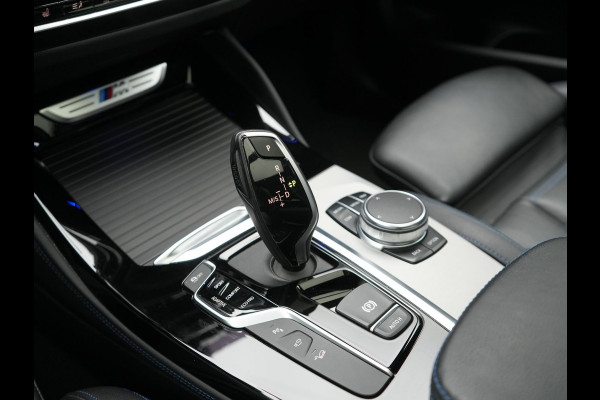 BMW X4 M40i M Sport 354pk | Trekhaak Af Fabriek | Panodak | Head Up | Adaptive Cruise | 360 Camera | Adaptief Onderstel | Lederen Sportstoelen Memory & Verwarmd | 21"L.M | Keyless | Blis | Sfeerverlichting | Apple Carplay |