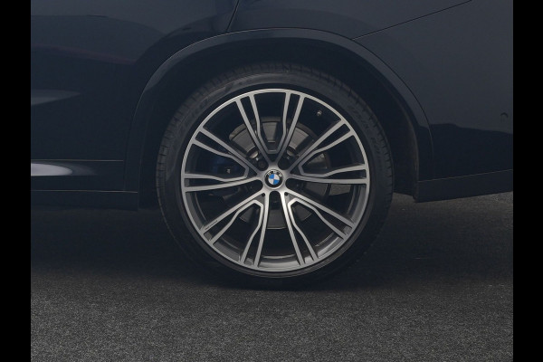 BMW X4 M40i M Sport 354pk | Trekhaak Af Fabriek | Panodak | Head Up | Adaptive Cruise | 360 Camera | Adaptief Onderstel | Lederen Sportstoelen Memory & Verwarmd | 21"L.M | Keyless | Blis | Sfeerverlichting | Apple Carplay |