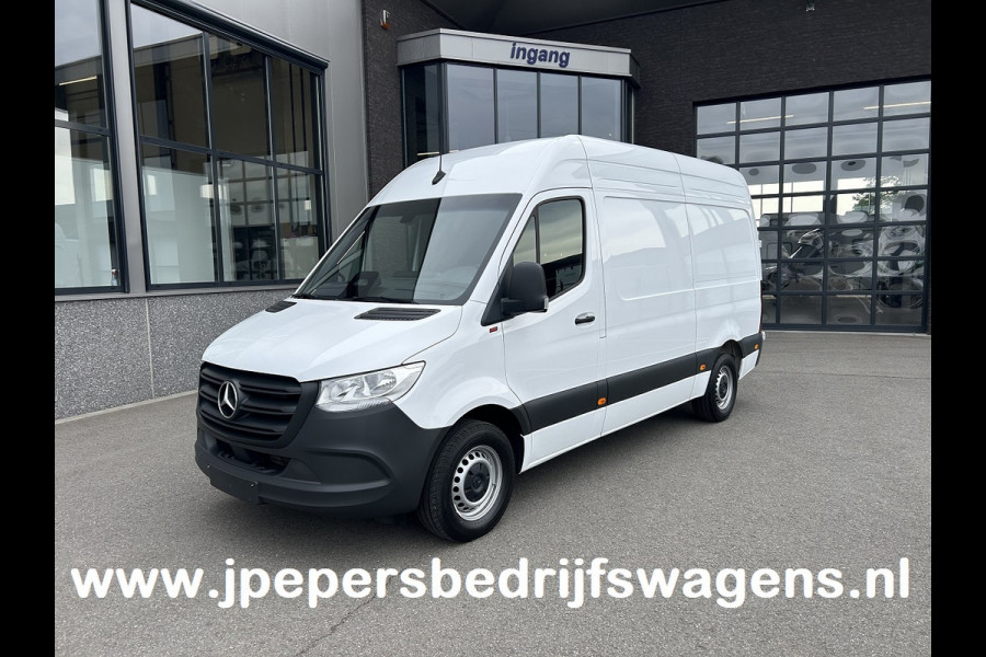 Mercedes-Benz Sprinter 315 CDI L2 H2 RWD Pro MBUX / Trekhaak / Camera / Cruise control / Airco / 270 Graden achterdeuren