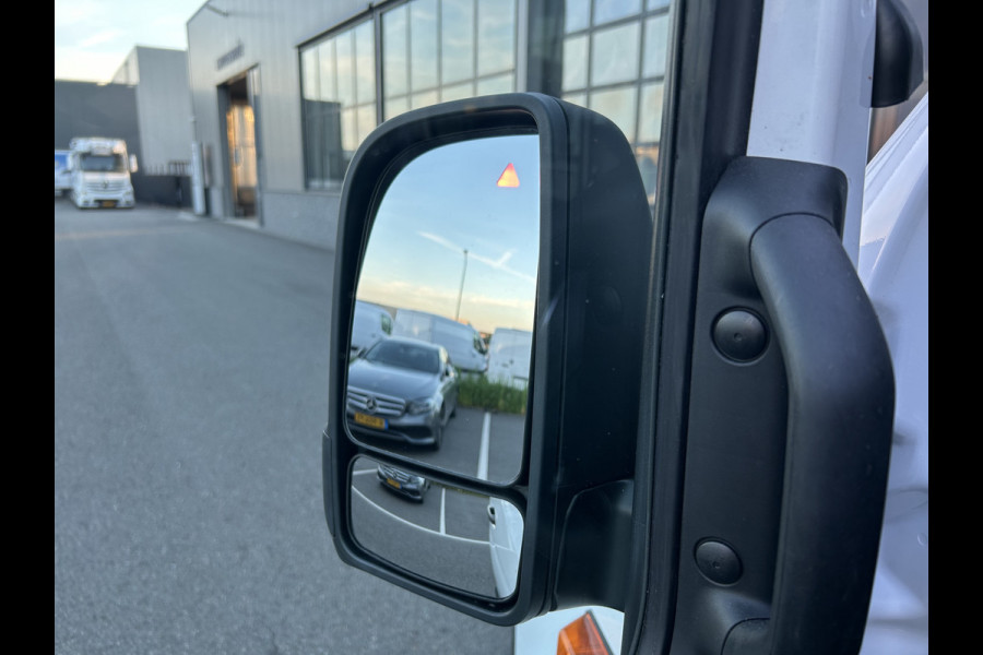 Mercedes-Benz Sprinter 317 CDI L2 H2 Pro LED / MBUX / Navigatie / Camera / Parkeersensoren / Cruise control / Airco / 270 Graden achterdeuren