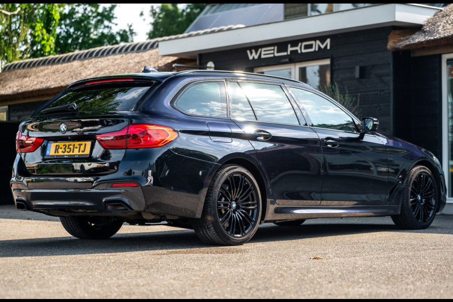 BMW 5 Serie Touring 530i High Executive M Pakket I Panoramadak I Adaptive Cruise I Led I Harman Kardon I Soft-Close I Head-Up