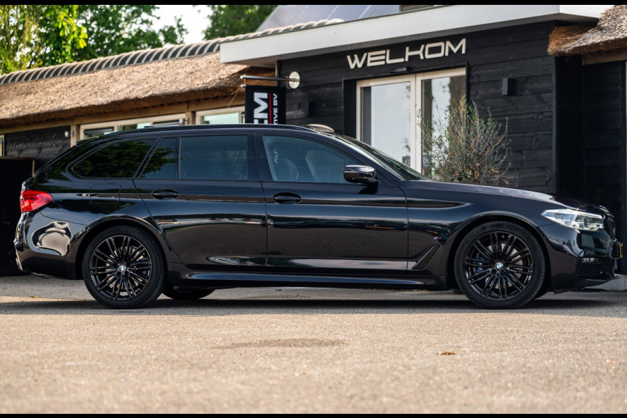BMW 5 Serie Touring 530i High Executive M Pakket I Panoramadak I Adaptive Cruise I Led I Harman Kardon I Soft-Close I Head-Up