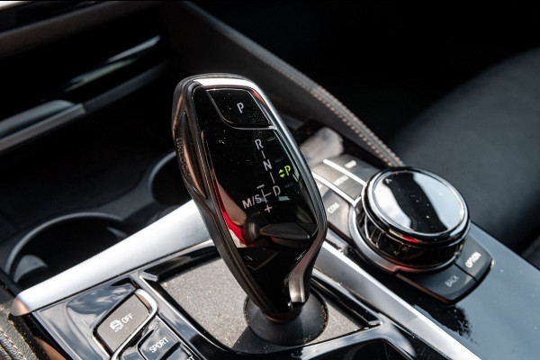 BMW 5 Serie Touring 530i High Executive M Pakket I Panoramadak I Adaptive Cruise I Led I Harman Kardon I Soft-Close I Head-Up