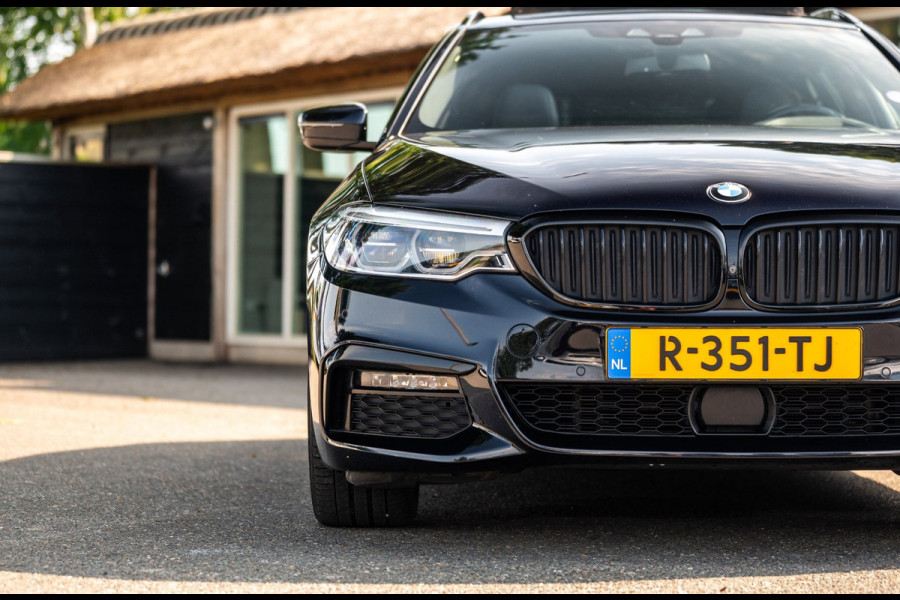 BMW 5 Serie Touring 530i High Executive M Pakket I Panoramadak I Adaptive Cruise I Led I Harman Kardon I Soft-Close I Head-Up