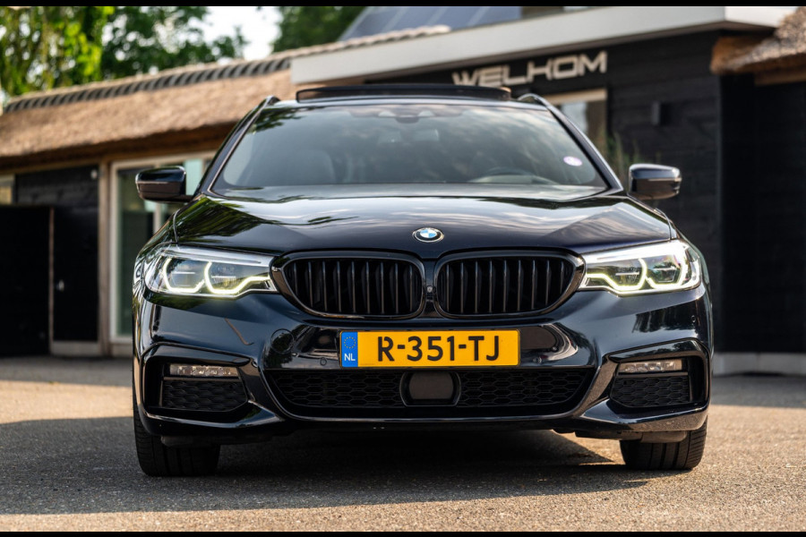 BMW 5 Serie Touring 530i High Executive M Pakket I Panoramadak I Adaptive Cruise I Led I Harman Kardon I Soft-Close I Head-Up