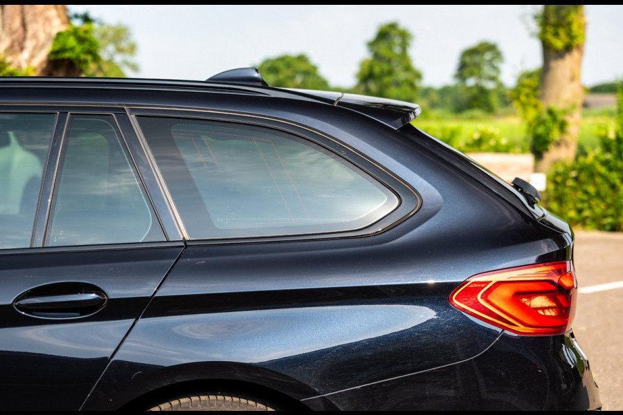 BMW 5 Serie Touring 530i High Executive M Pakket I Panoramadak I Adaptive Cruise I Led I Harman Kardon I Soft-Close I Head-Up
