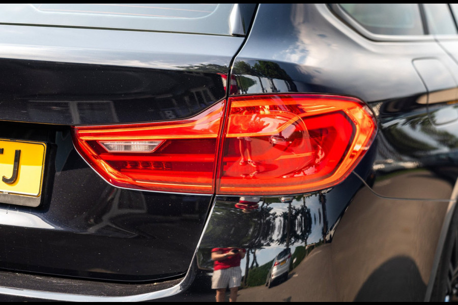 BMW 5 Serie Touring 530i High Executive M Pakket I Panoramadak I Adaptive Cruise I Led I Harman Kardon I Soft-Close I Head-Up