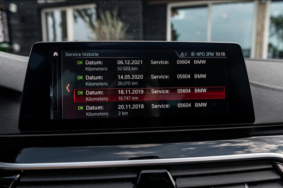 BMW 5 Serie Touring 530i High Executive M Pakket I Panoramadak I Adaptive Cruise I Led I Harman Kardon I Soft-Close I Head-Up