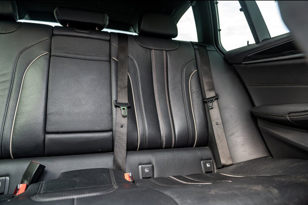 BMW 5 Serie Touring 530i High Executive M Pakket I Panoramadak I Adaptive Cruise I Led I Harman Kardon I Soft-Close I Head-Up