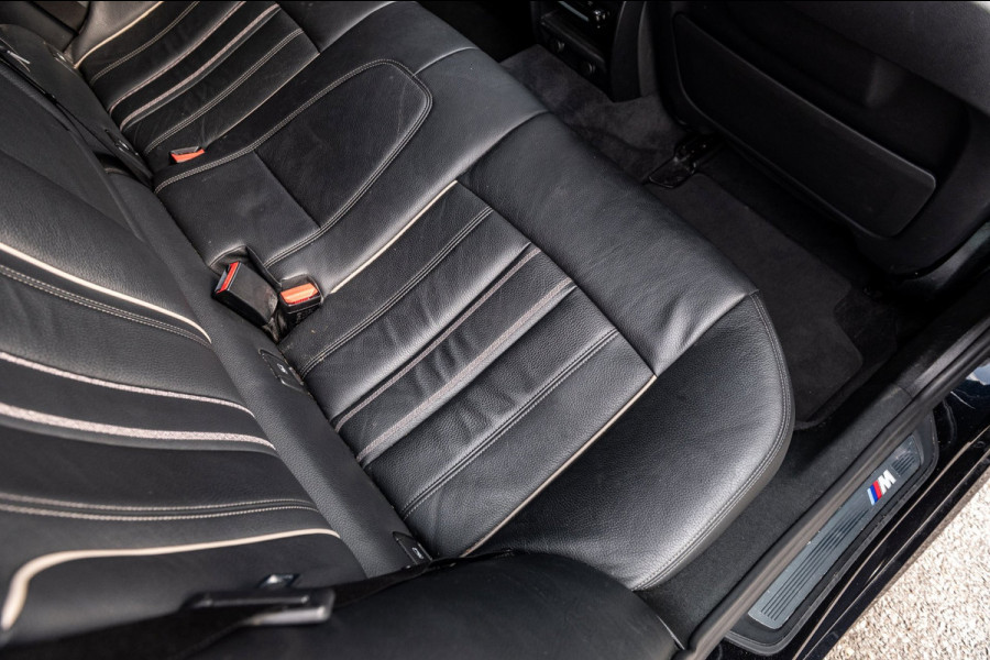 BMW 5 Serie Touring 530i High Executive M Pakket I Panoramadak I Adaptive Cruise I Led I Harman Kardon I Soft-Close I Head-Up