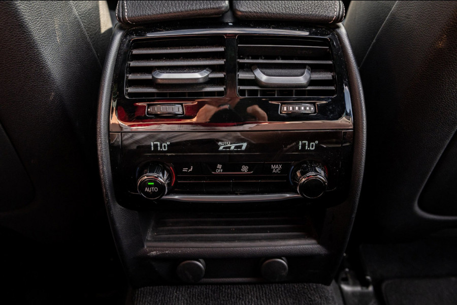 BMW 5 Serie Touring 530i High Executive M Pakket I Panoramadak I Adaptive Cruise I Led I Harman Kardon I Soft-Close I Head-Up