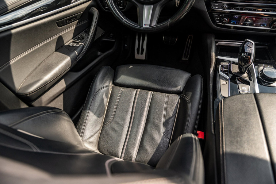 BMW 5 Serie Touring 530i High Executive M Pakket I Panoramadak I Adaptive Cruise I Led I Harman Kardon I Soft-Close I Head-Up