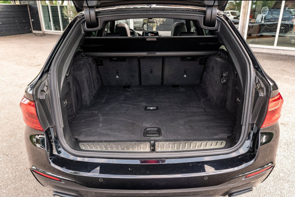 BMW 5 Serie Touring 530i High Executive M Pakket I Panoramadak I Adaptive Cruise I Led I Harman Kardon I Soft-Close I Head-Up