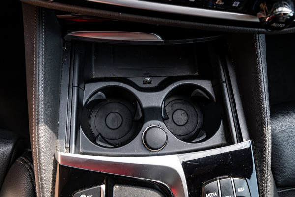 BMW 5 Serie Touring 530i High Executive M Pakket I Panoramadak I Adaptive Cruise I Led I Harman Kardon I Soft-Close I Head-Up