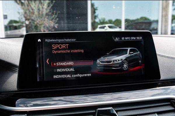 BMW 5 Serie Touring 530i High Executive M Pakket I Panoramadak I Adaptive Cruise I Led I Harman Kardon I Soft-Close I Head-Up