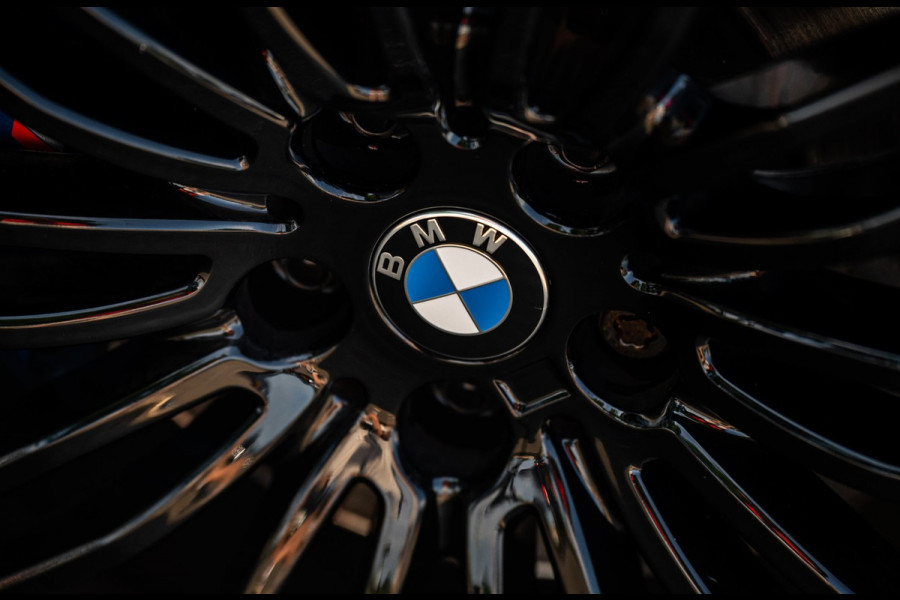 BMW 5 Serie Touring 530i High Executive M Pakket I Panoramadak I Adaptive Cruise I Led I Harman Kardon I Soft-Close I Head-Up