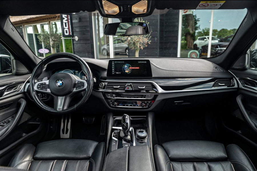BMW 5 Serie Touring 530i High Executive M Pakket I Panoramadak I Adaptive Cruise I Led I Harman Kardon I Soft-Close I Head-Up