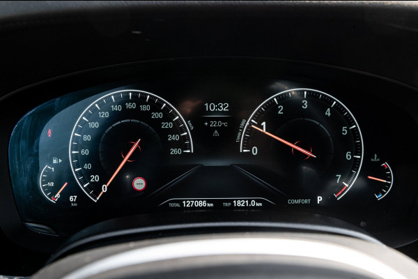 BMW 5 Serie Touring 530i High Executive M Pakket I Panoramadak I Adaptive Cruise I Led I Harman Kardon I Soft-Close I Head-Up