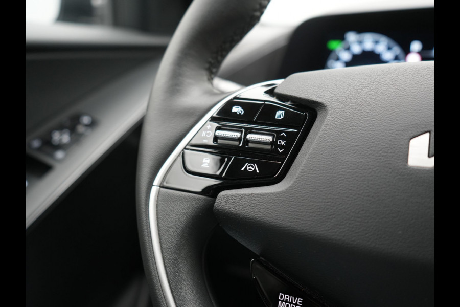Kia Niro 1.6 GDi DynamicLine PHEV 182pk Dealer O.H. | Trekhaak Afn. | Adaptive Cruise | Camera | Sportstoelen & Stuur Verwarmd | Sfeerverlichting | Keyless | Apple Carplay | Navigatie | DAB | Plug In Hybrid |