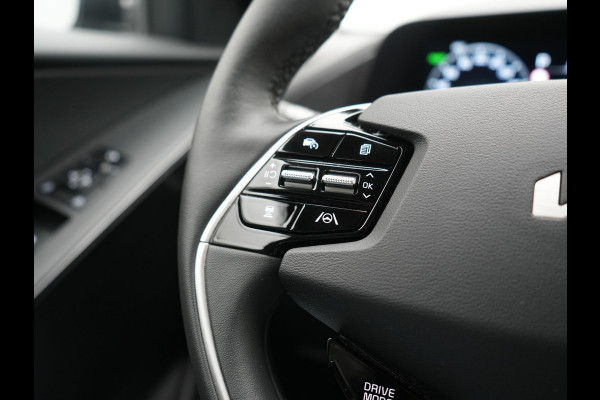 Kia Niro 1.6 GDi DynamicLine PHEV 182pk Dealer O.H. | Trekhaak Afn. | Adaptive Cruise | Camera | Sportstoelen & Stuur Verwarmd | Sfeerverlichting | Keyless | Apple Carplay | Navigatie | DAB | Plug In Hybrid |
