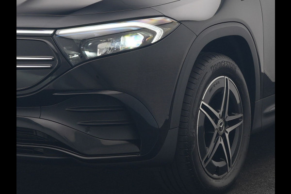 Mercedes-Benz EQB 300 4MATIC AMG Line 69,7 kWh 228pk Dealer O.H. | Trekhaak Af Fabriek | Camera | MBUX Widescreen Navi | Alcantara Sportstoelen Verwarmd | Sfeerverlichting | Night Pakket | Cruise Control | Virtual | DAB |