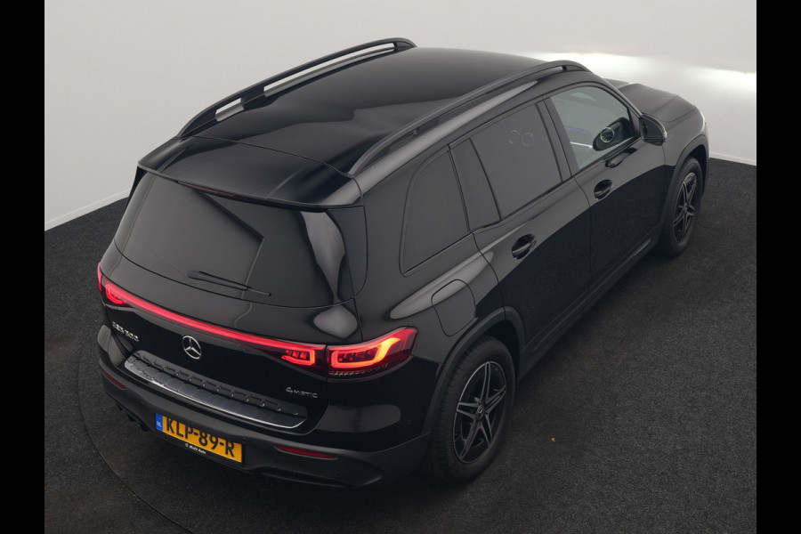 Mercedes-Benz EQB 300 4MATIC AMG Line 69,7 kWh 228pk Dealer O.H. | Trekhaak Af Fabriek | Camera | MBUX Widescreen Navi | Alcantara Sportstoelen Verwarmd | Sfeerverlichting | Night Pakket | Cruise Control | Virtual | DAB |