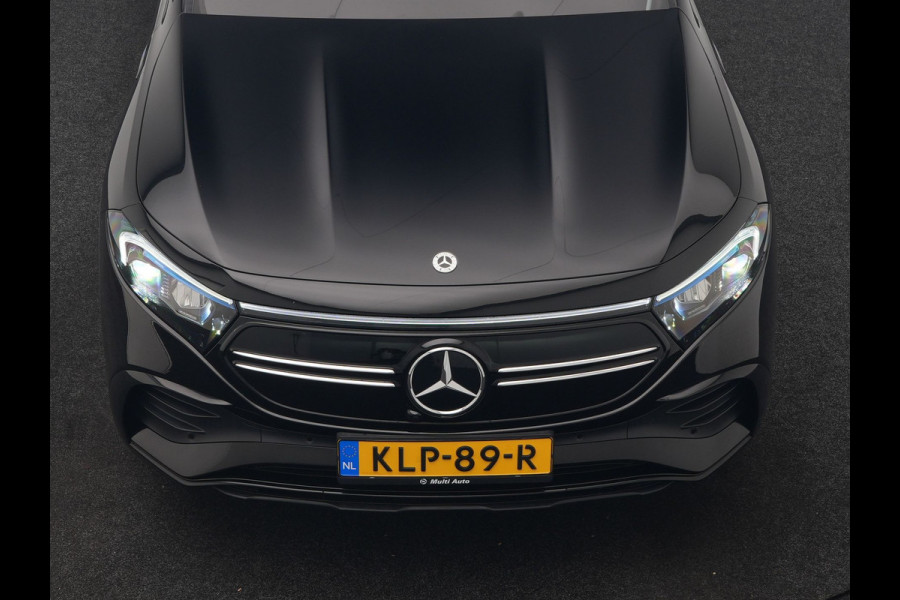 Mercedes-Benz EQB 300 4MATIC AMG Line 69,7 kWh 228pk Dealer O.H. | Trekhaak Af Fabriek | Camera | MBUX Widescreen Navi | Alcantara Sportstoelen Verwarmd | Sfeerverlichting | Night Pakket | Cruise Control | Virtual | DAB |