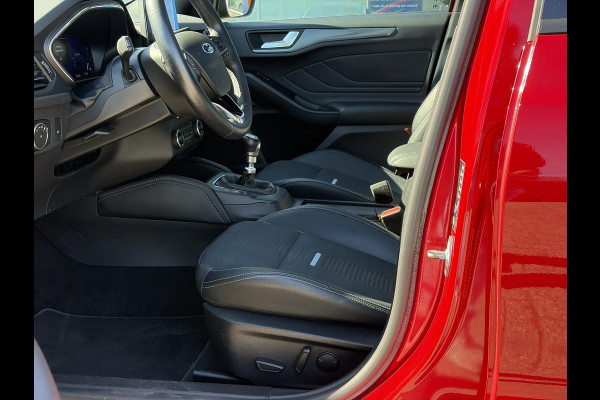 Ford FOCUS Wagon 1.0 EcoBoost Hybrid Active X Business 126.500 KM | Trekhaak | Navigatie | Panorama Dak