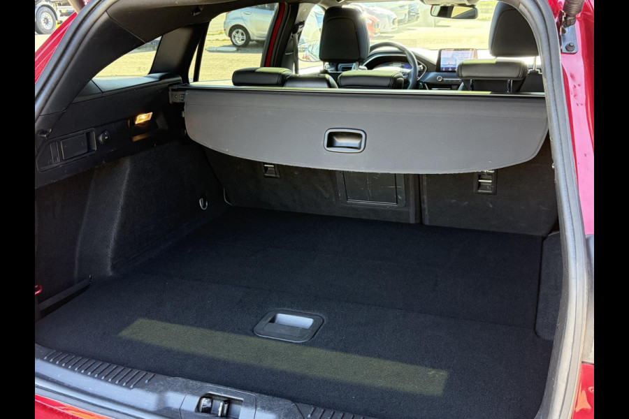 Ford FOCUS Wagon 1.0 EcoBoost Hybrid Active X Business 126.500 KM | Trekhaak | Navigatie | Panorama Dak