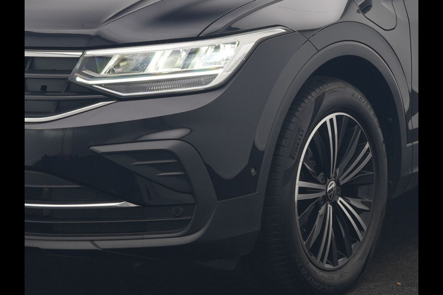Volkswagen Tiguan 1.4 TSI eHybrid Life PHEV 245pk Dealer O.H. | Adaptive Cruise | 360 Camera | Stoelen & Stuur Verwarmd | Apple Carplay | Keyless | Blis | Navigatie | DAB | Virtual | Plug In Hybrid |