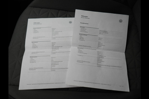 Volkswagen Tiguan 1.4 TSI eHybrid Life PHEV 245pk Dealer O.H. | Adaptive Cruise | 360 Camera | Stoelen & Stuur Verwarmd | Apple Carplay | Keyless | Blis | Navigatie | DAB | Virtual | Plug In Hybrid |