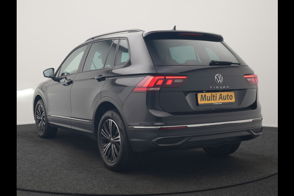 Volkswagen Tiguan 1.4 TSI eHybrid Life PHEV 245pk Dealer O.H. | Adaptive Cruise | 360 Camera | Stoelen & Stuur Verwarmd | Apple Carplay | Keyless | Blis | Navigatie | DAB | Virtual | Plug In Hybrid |
