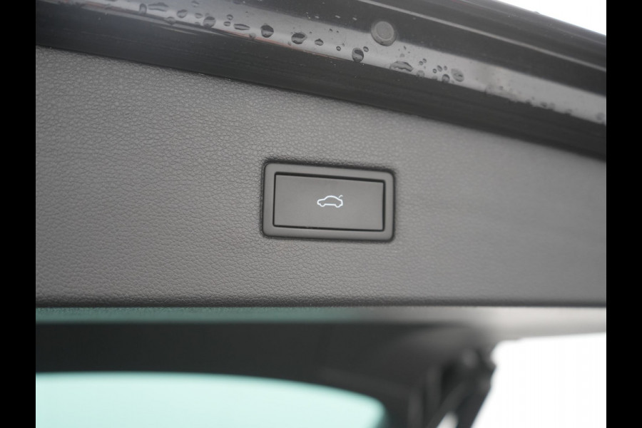 Volkswagen Tiguan 1.4 TSI eHybrid Life PHEV 245pk Dealer O.H. | Adaptive Cruise | 360 Camera | Stoelen & Stuur Verwarmd | Apple Carplay | Keyless | Blis | Navigatie | DAB | Virtual | Plug In Hybrid |