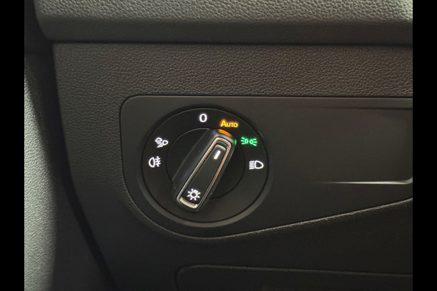 Volkswagen Tiguan 1.5 TSI Elegance | R line | Pano | Trekhaak | Stoel/Stuurverwarming | Carplay | Led