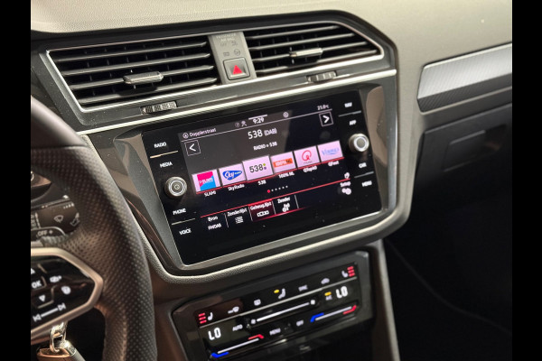 Volkswagen Tiguan 1.5 TSI Elegance | R line | Pano | Trekhaak | Stoel/Stuurverwarming | Carplay | Led