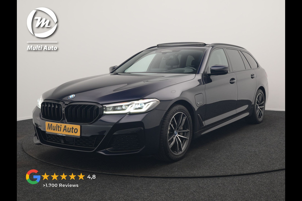BMW 5 Serie Touring 530e M Sport PHEV 293pk Dealer O.H. | Trekhaak Af Fabriek | Panodak | Head Up | Adaptive Cruise | Camera | Lederen Sportstoelen Memory & Verwarmd | Sfeerverlichting | Blis | Stuur Verwarmd | Apple Carplay | Navigatie | DAB | Plug In Hybrid |