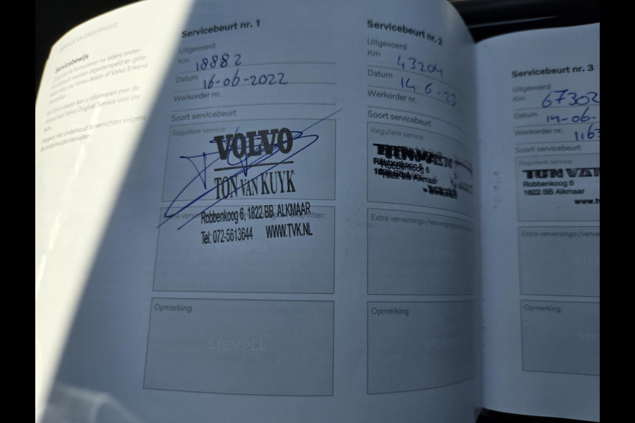 Volvo XC40 1.5 T5 Recharge R-Design NL-AUTO | PANODAK | TREKHAAK | 1/2 LEDER