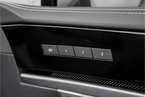 Volkswagen Touareg 3.0 TSi eHybrid 4MOTION R Black Style Pano Nachtzicht