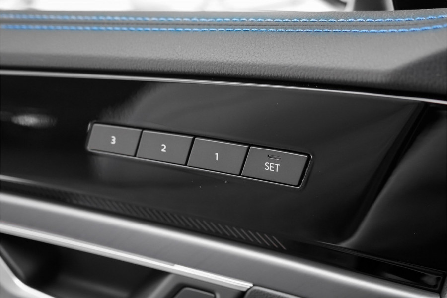 Volkswagen Touareg 3.0 TSi eHybrid 4MOTION R Black Style Pano Nachtzicht