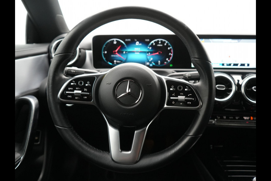 Mercedes-Benz CLA-Klasse 200 Advantage 164pk | Trekhaak | Camera | Widescreen Navi | Park Assist | Apple Carplay | Cruise Control | Lane Assist | DAB | 18"L.M " |