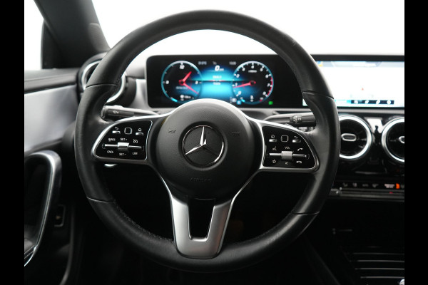 Mercedes-Benz CLA-Klasse 200 Advantage 164pk | Trekhaak | Camera | Widescreen Navi | Park Assist | Apple Carplay | Cruise Control | Lane Assist | DAB | 18"L.M " |