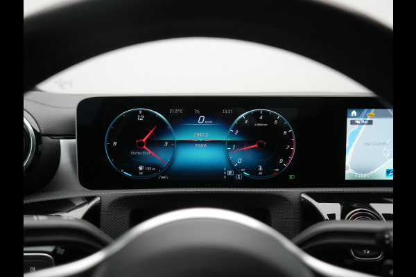 Mercedes-Benz CLA-Klasse 200 Advantage 164pk | Trekhaak | Camera | Widescreen Navi | Park Assist | Apple Carplay | Cruise Control | Lane Assist | DAB | 18"L.M " |