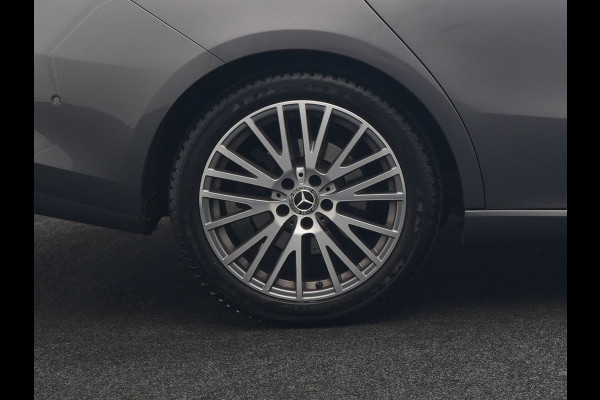 Mercedes-Benz CLA-Klasse 200 Advantage 164pk | Trekhaak | Camera | Widescreen Navi | Park Assist | Apple Carplay | Cruise Control | Lane Assist | DAB | 18"L.M " |