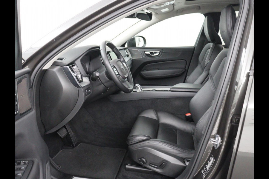 Volvo XC60 2.0 T8 Twin Engine AWD Inscription | SOH 88% | Panoramadak | Trekhaak | Head-Up | Carplay | Adaptive cruise | 360 Camera | Leder | Stoelverwarming | Harman/Kardon | Navigatie | Memory | Full LED | PHEV | Plug In