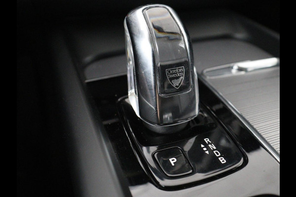 Volvo XC60 2.0 T8 Twin Engine AWD Inscription | SOH 88% | Panoramadak | Trekhaak | Head-Up | Carplay | Adaptive cruise | 360 Camera | Leder | Stoelverwarming | Harman/Kardon | Navigatie | Memory | Full LED | PHEV | Plug In