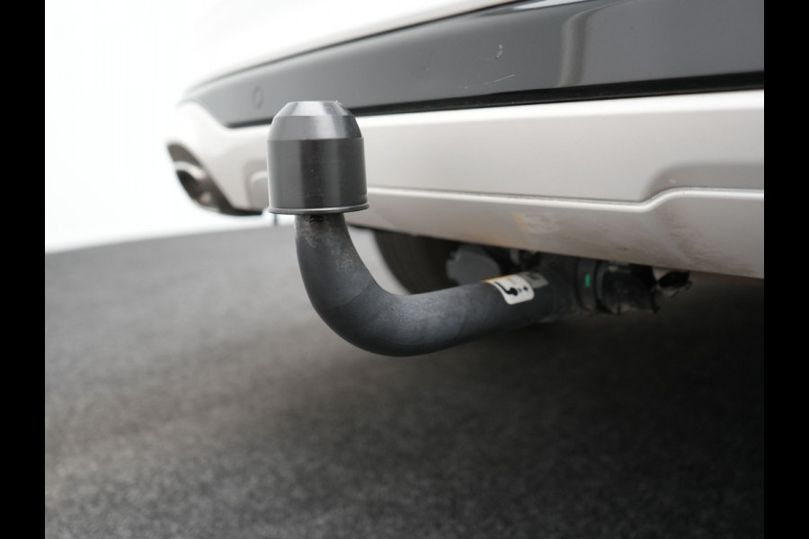 Ford Kuga 2.5 Vignale PHEV 225pk Dealer O.H. | Trekhaak Afn. | Panodak | Adaptive Cruise | Head Up | 360 Camera | Bang & Olufsen | Lederen Sportstoelen Memory & Verwarmd | Keyless | Achterbank Verwarmd | Blis | Stuur Verwarmd | Navigatie | DAB | Plug In Hybrid |