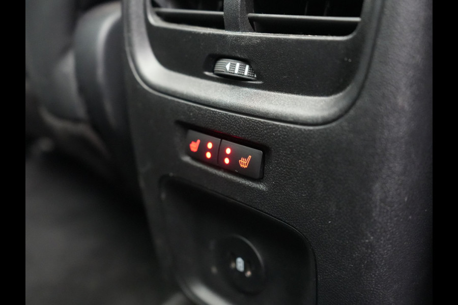 Ford Kuga 2.5 Vignale PHEV 225pk Dealer O.H. | Trekhaak Afn. | Panodak | Adaptive Cruise | Head Up | 360 Camera | Bang & Olufsen | Lederen Sportstoelen Memory & Verwarmd | Keyless | Achterbank Verwarmd | Blis | Stuur Verwarmd | Navigatie | DAB | Plug In Hybrid |