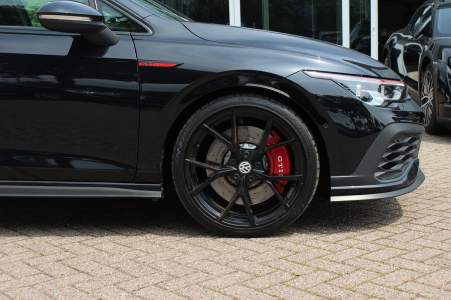 Volkswagen Golf 2.0 TSI GTI Clubsport / Full option! / Panoramadak / Camera / Head-up / Leder / Nurburgring / 19'' / Harman Kardon / Matrix LED / Stoelventilatie+Verwarming+Massage / Stuurverwarming / Dodehoek / DAB / ACC
